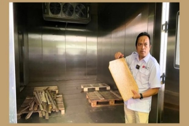 Prabowo dukung inovasi genting dan sepatu berbahan limbah sawit